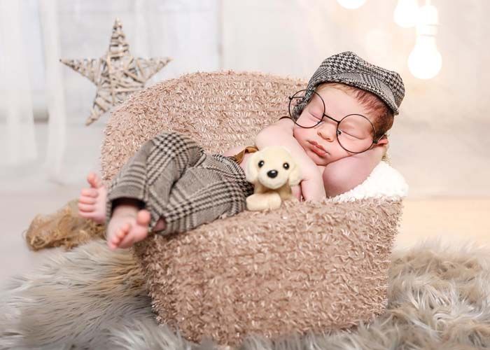 Osiria fotografía bebé con gafas